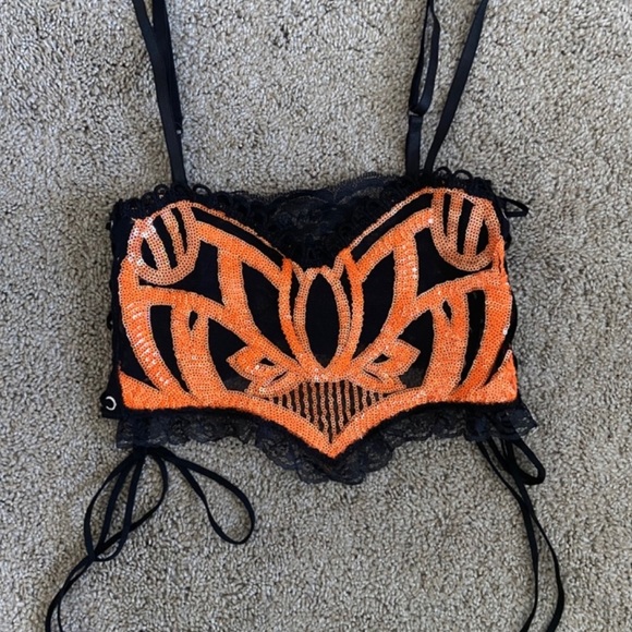 XS Disco Lemonade Pumpkin Queen Top - Picture 2 of 3